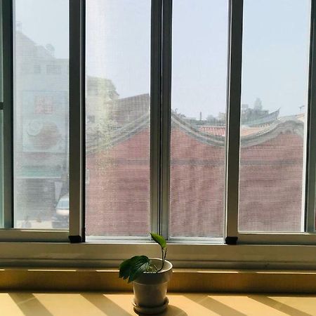 Temple Side Hostel Tainan Luaran gambar
