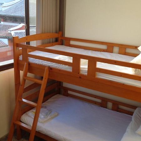Temple Side Hostel Tainan Luaran gambar