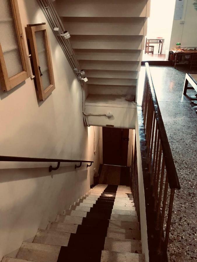 Temple Side Hostel Tainan Luaran gambar