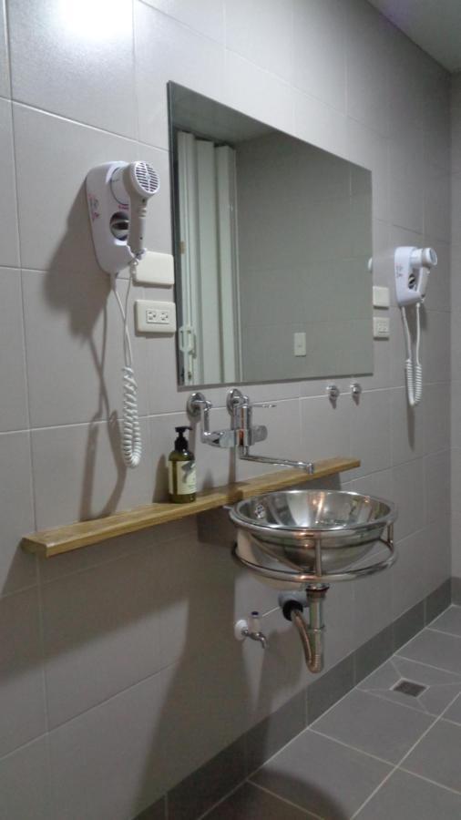 Temple Side Hostel Tainan Luaran gambar